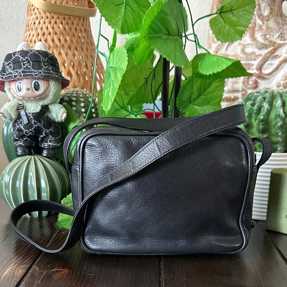 Gucci Jackie vintage Black Leather Shoulder Bag with Gold Detail - Picture 7 of 16